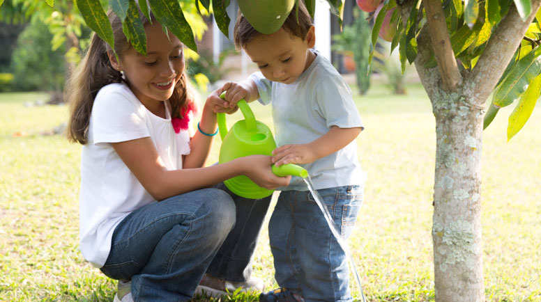 Happy-Children-Gardening-000048211848_Large.jpg