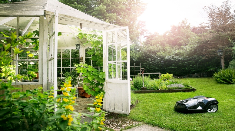 Photo credit_Husqvarna, a member of the National Association of Landscape Professionals (3).jpg