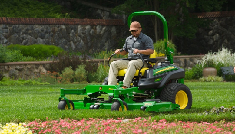 ztrak_mowers_762x458.jpg (1)